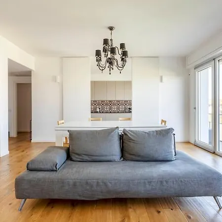 Luvi - Campania * Milano